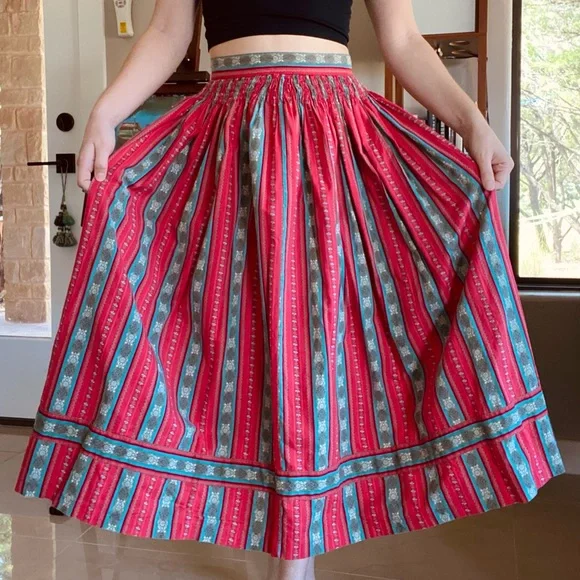Traditional Vintage Austrian Skirt - Picture 2 of 6